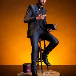 Mondo Toys PREACHER: Jesse Custer & Cassidy Statue Set Exclusive