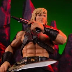 Mondo He-Man 1/6 Scale Figure Exclusive Toys