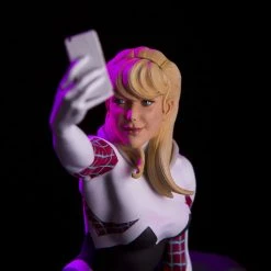Mondo Spider-Man – Spider-Gwen Statue Exclusive Toys