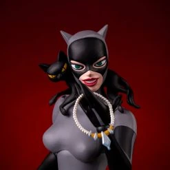 Mondo Toys Batman: The Animated Series - Catwoman 1/6 Scale Figure - Regular Edition
